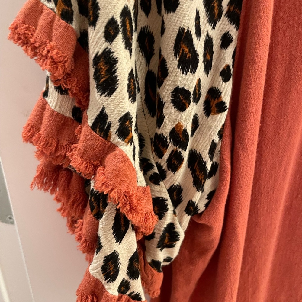 Umgee Fall Tunic - Picture 4 of 4